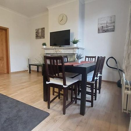 בריסל Charming 1-Bedroom Apartment מראה חיצוני תמונה
